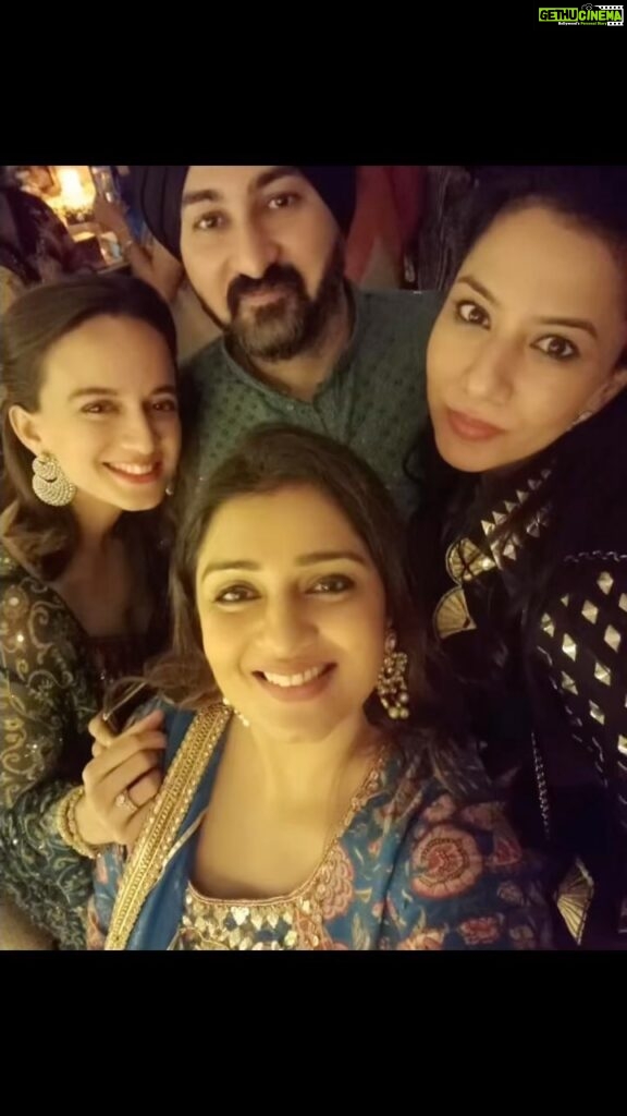 Nikita Thukral Instagram - Thank u everyone for all your Diwali wishes thank u to all my friends ,family without u the celebration would be incomplete. Lots of love and happiness to all. 💛#diwali