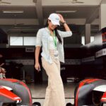 Nivedhithaa Sathish Instagram - Nothing gets me like how speed does! 🏁 My Sunday done right with @indianracingleagueofficial @speeddemonsdelhi 🧡 Madras International Circuit