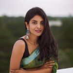 Nivedhithaa Sathish Instagram - Shot by - @madras_ponnu 🍃 Biggest shoutout to this woman! Thank you for holding that beautiful smile of yours throughout the shoot and for capturing some of the best moments that evening Soundarya. This shoot was nothing but absolutely wholesome. You made my heart smile :) To many more sunsets like these and to drooling over same music on repeat and repeat. Cheers 🥂