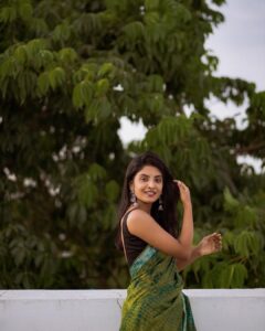 Nivedhithaa Sathish Instagram - Shot by - @madras_ponnu 🍃
Biggest shoutout to this woman! Thank you for holding that beautiful smile of yours throughout the shoot and for capturing some of the best moments that evening Soundarya. This shoot was nothing but absolutely wholesome. You made my heart smile :) 

To many more sunsets like these and to drooling over same music on repeat and repeat. Cheers 🥂