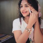 Noorin Shereef Instagram - Raise your hand if you exfoliate 💁🏽‍♀The @stackedskincare stackedskincare Dermaplaning Tool removes dead skin and peach fuzz to reveal softer, healthier skin in minutes! ✨ 📸 @nazerin_nechu #blogpost #stackedskincarepartner #influenster Hyderabad