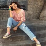 Noorin Shereef Instagram – When you are only there  for your team.so trying to defend the opposition with looks😂
Denim pants  from @sheinofficial 
search ID: 439872
Pc @deepak_rs_4040 
#sheingirls #shein #sheinofficial 
#denim Jadayu Rock, Chadayamangalam