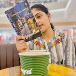 Noorin Shereef Instagram - A book is a dream that you hold in your hand ✨ World Book Day 📚 Read.Dream.Grow. 📸 @fahim_safar