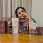 Noorin Shereef Instagram - Gift Halal. With Lafz Limited Edition Skincare Must Haves and Skincare Coffee Essentials All products in this box are Halal Certified. Apple Cider Vinegar Face Wash – ACV helps in clarifying skin and the soft bristle of applicator, gently exfoliate. UV Shield Aqua Sunscreen – Protect your skin with SPF 50 PA+++ and Hyaluronic Acid that moisturizes too. Halal Body Sprays – Beautiful fragrances made with No Alcohol and No Gas. Skincare Coffee Essentials have products full of goodness of coffee. Give it as a gift to yourself or your loved ones. This Eid, Gift Halal. . . Types of Skincare boxes: - Skincare Must Have -Skincare Coffee Essentials . . Use my code NoorinLafz10 and get extra 10% off on their website . . #EidWithLafz #RamzanWithLafz #LafzHalal #EidReadyWithLafz #GlowWithLafz #SkincareWithLafz