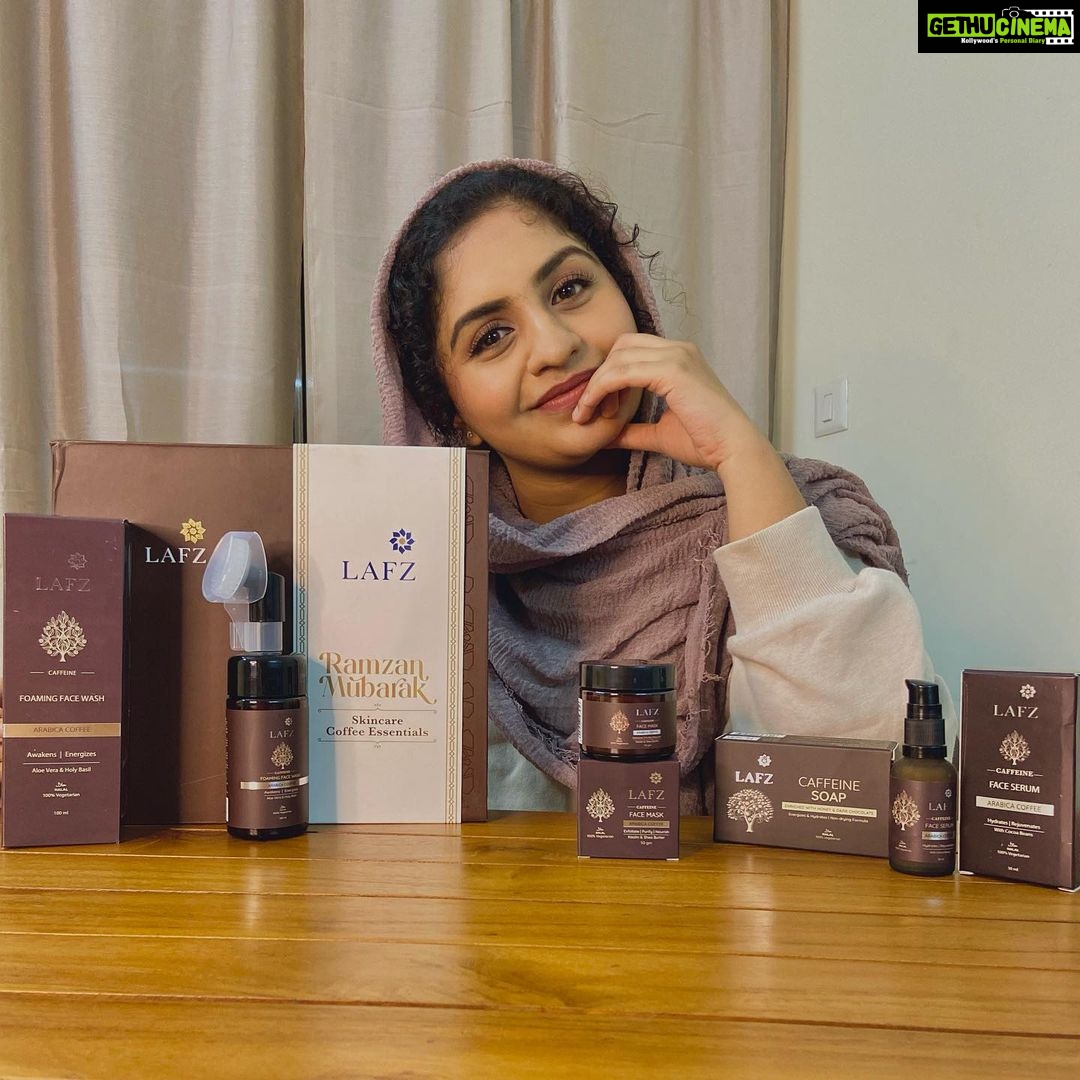 Noorin Shereef Instagram - Gift Halal. With Lafz Limited Edition Skincare Must Haves and Skincare Coffee Essentials All products in this box are Halal Certified. Apple Cider Vinegar Face Wash – ACV helps in clarifying skin and the soft bristle of applicator, gently exfoliate. UV Shield Aqua Sunscreen – Protect your skin with SPF 50 PA+++ and Hyaluronic Acid that moisturizes too. Halal Body Sprays – Beautiful fragrances made with No Alcohol and No Gas. Skincare Coffee Essentials have products full of goodness of coffee. Give it as a gift to yourself or your loved ones. This Eid, Gift Halal. . . Types of Skincare boxes: - Skincare Must Have -Skincare Coffee Essentials . . Use my code NoorinLafz10 and get extra 10% off on their website . . #EidWithLafz #RamzanWithLafz #LafzHalal #EidReadyWithLafz #GlowWithLafz #SkincareWithLafz