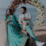 Noorin Shereef Instagram - A glimpse of the many happy moments from the #fahinoor Engagement. Much love to our dear ones for making the day all cheerful & memorable. Much much happily engaged to @fahim_safar ♥️ Photo : @avalonweddings Event : @redapronevents Bride’s attire : @ladies_planet_ Bride’s event day makeup : @ashna_aash_ Bride’s beach photoshoot makeup : @theglamupstudio Groom’s attire : @attirebycharms Groom’s event day makeup : @artist_groom_makeover_studio Groom’s beach photoshoot makeup : @djsagy.official Engagement cake by : @the_cakepoint Event venue : @jajisqcafe Shoot venue : @malabaroceanresort Event curator : @chefshameem