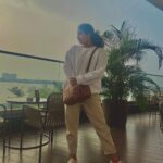 Noorin Shereef Instagram - When your world moves too fast & you lose yourself in the chaos, introduce yourself to each colour of the sunset - Christy Ann Photo by @fahim_safar 🤗😎