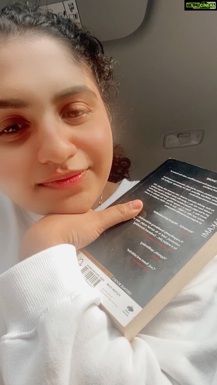 Noorin Shereef Instagram - Kafka on the shore.