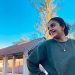 Noorin Shereef Instagram - Satisfactory smile after spending 2021 📸 @fahim_safar