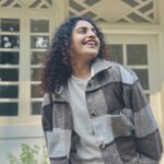 Noorin Shereef Instagram - Ethoodu koode ee dress ettittulla verupikkal kazhinjathaayii santhoshapoorvam ariyikkuunnu…🙇🏼‍♀️🙂 Poooiiiii.appo sherii bye