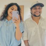 Noorin Shereef Instagram - Mirror-fie @fahim_safar 🤗