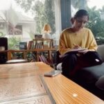 Noorin Shereef Instagram - Reflection of thoughts! Words. 😊 Cafe Papaya