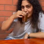 Noorin Shereef Instagram - Vibing de “Enthanu lemon tea okke choichu ennu Kettu......“😅 Note : that chiri voice in the video does’nt really belong to @sangeetha_janachandran eventhough its such a match! 😂