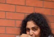 Noorin Shereef Instagram - Vibing de “Enthanu lemon tea okke choichu ennu Kettu......“😅 Note : that chiri voice in the video does’nt really belong to @sangeetha_janachandran eventhough its such a match! 😂