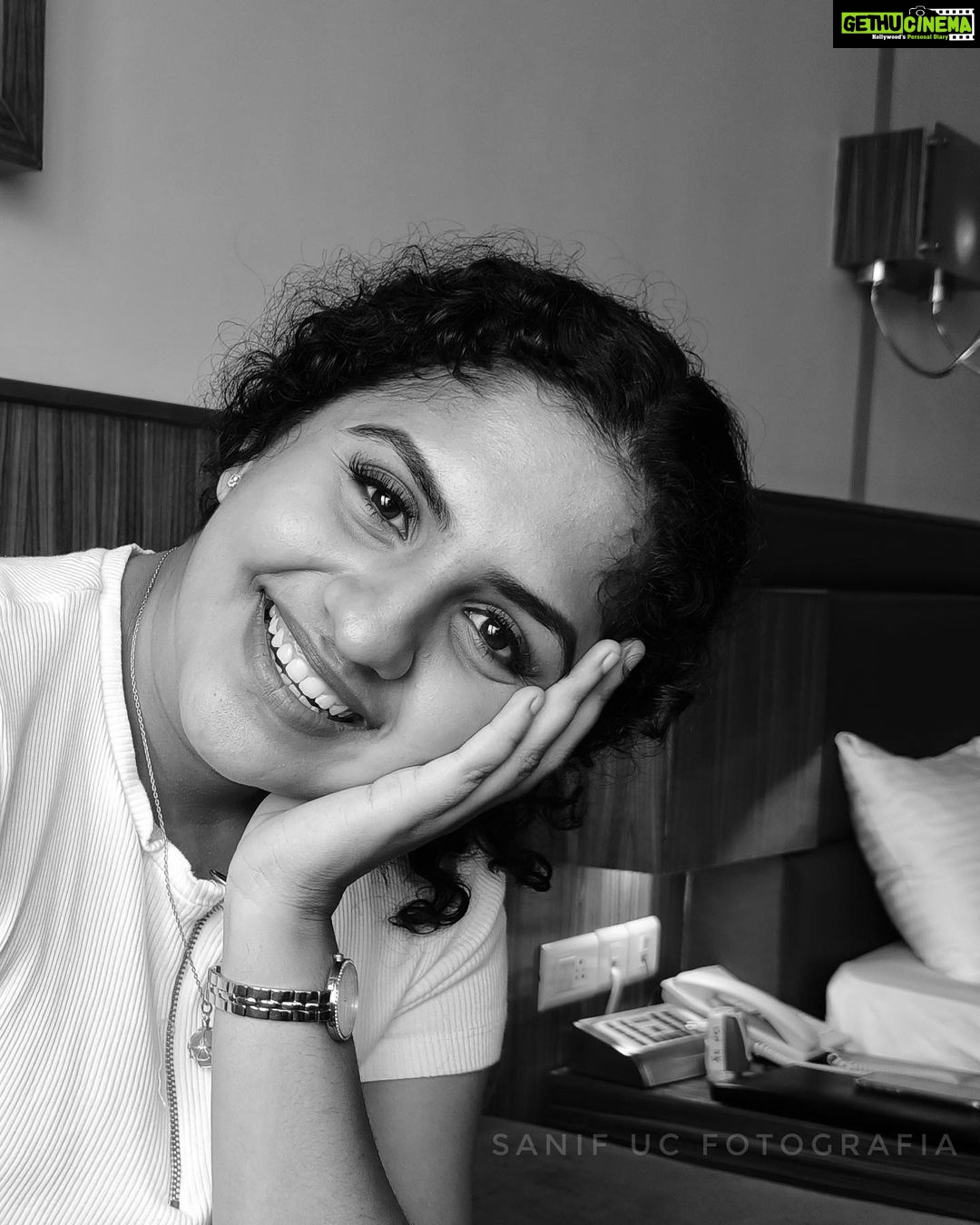 Noorin Shereef Instagram - Error🖤 Pc @sanif_uc_gram