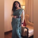 Noorin Shereef Instagram - #1 Happiness is all dressed up in the FANTABULOUS SAREE from @naznoor.official . 🤗 Light weight pastel shade sarees with floral printed blouse. Choose your favourite shades from the pick and now you don’t need to hestitate to dance and chill when you are in a saree. Available exclusively on @naznoor.official Photo : @ashtamudi_wellness - #naznoor