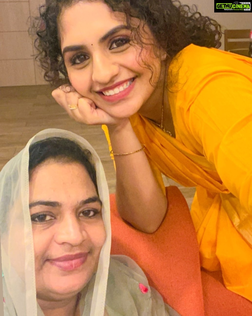 Noorin Shereef Instagram - @haseena_hasi_ 🤲🏻😊