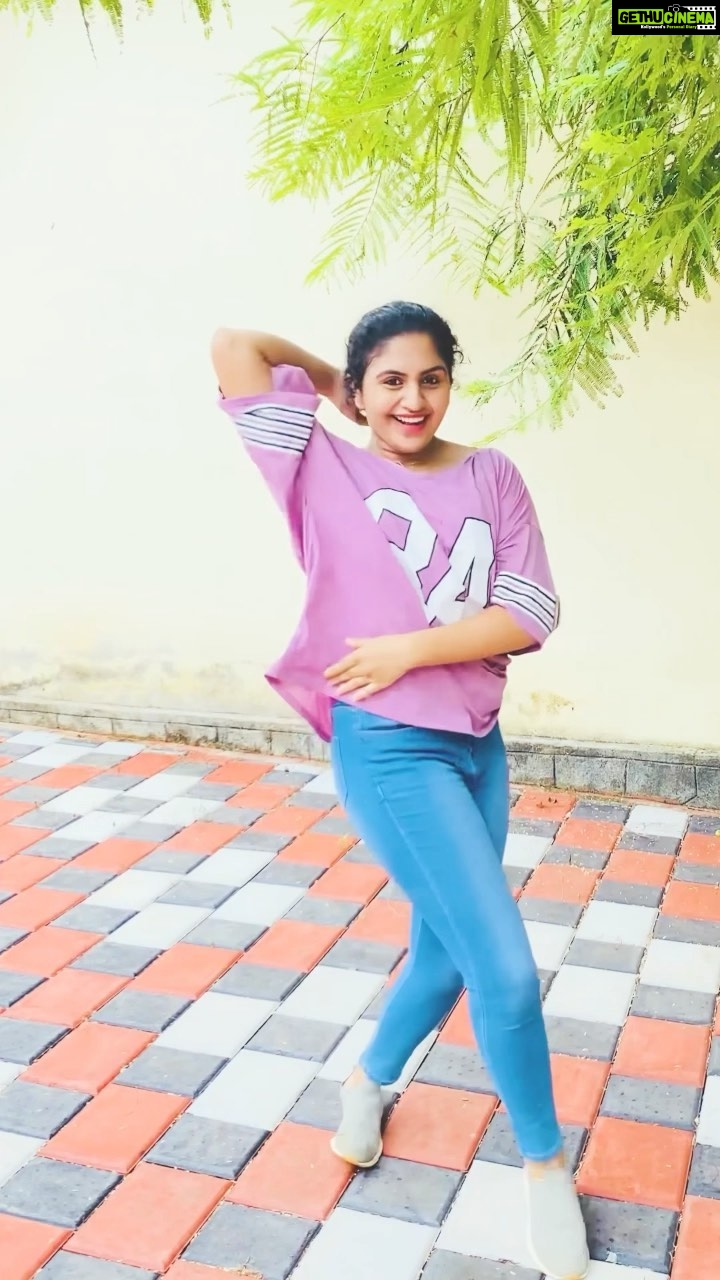 Noorin Shereef Instagram - In love with this song MADE IN HEAVEN✨ @noblebabuthomas @shaanrahman @ansha_mohan @bennydayalofficial #MadeInHeaven #MadeInHeavendancechallenge #madeinheavendancechallenge