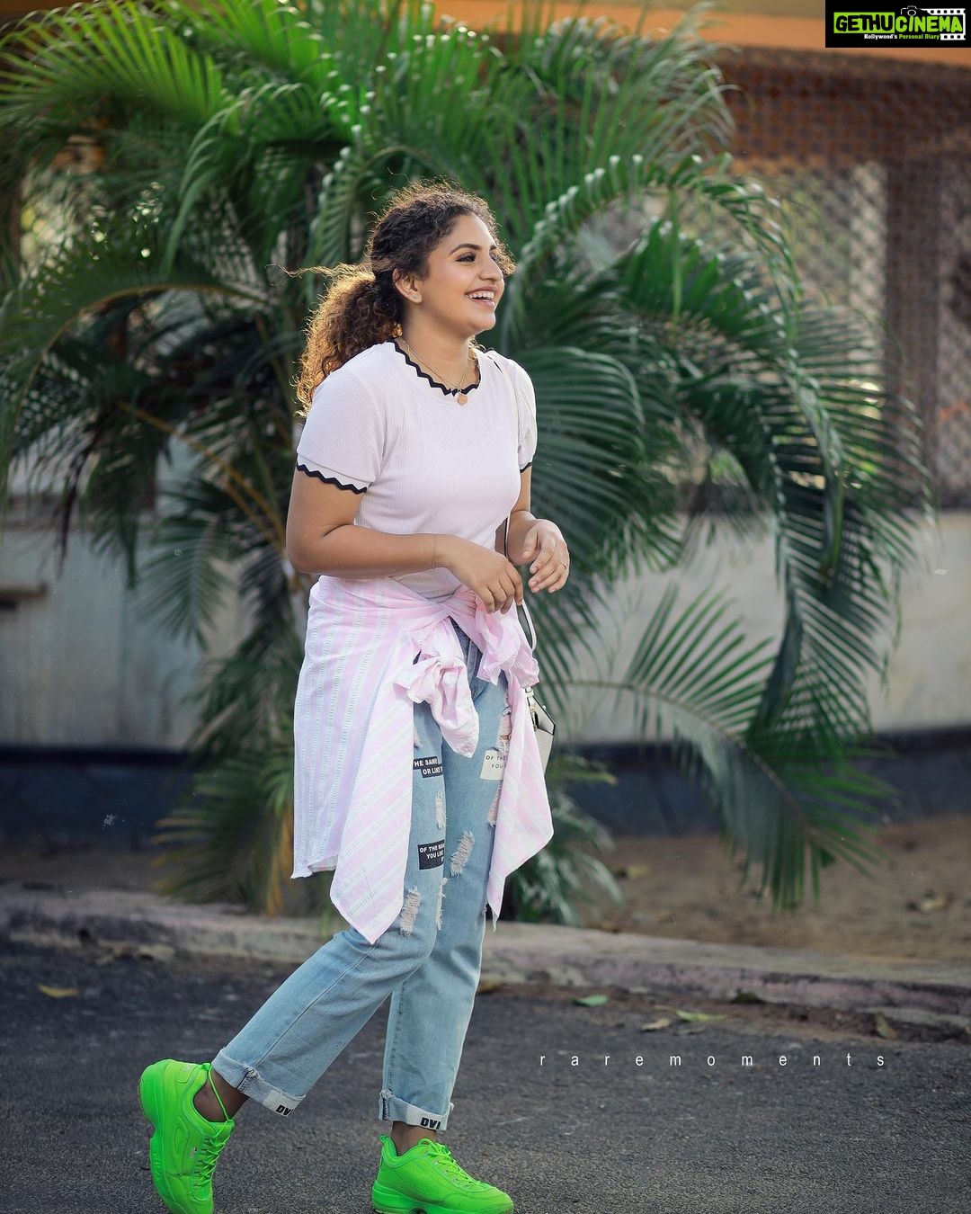 Noorin Shereef Instagram - A journey of a thousand miles begins with a single step. Pc @rare_.moments @mr_rkaie @signature_by_abhi_mach_an