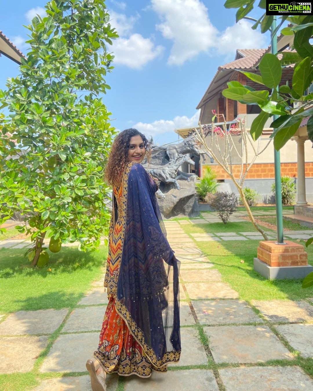 Noorin Shereef Instagram - Be proud of who you are, and not ashamed of how someone else sees you. Wearing @ladies_planet_ Kannur കണ്ണൂര്