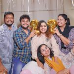 Noorin Shereef Instagram - Family ♥️ Photography @akhileshraghavan_photography Decor @nikhilfrancisncompany Cake @the_heavenslice Crowne Plaza Kochi