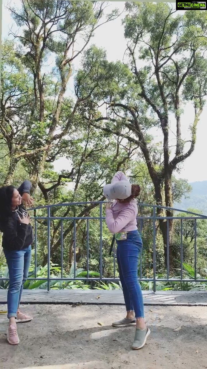 Noorin Shereef Instagram - I love always making moments with you @ferminnoushad π They happiness you giving to people around is priceless Ennoke parayan njan potti allaππππ Video shooted @arpitha_antony