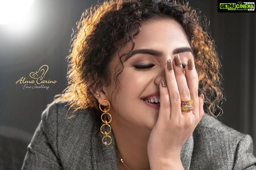 Noorin Shereef Instagram - Our workwear collection with vibrant Swarovski stones brings out ur identity.. Be precious be U From @almacarinofinejewellery Photography @arshalphotography Mua @jaan_moni_das Styling @laamiya.c.k Kochi, India