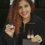 Noorin Shereef Instagram - Readying my skin with the @barebodyofficial Retinol serum! I love the texture and how smoothly it falls on my skin. My go-to serum for all the reversal & repair my skin needs. They have launched 3 gorgeous #GetSetGlow serums- check them out today at www.barebody.in! 😍