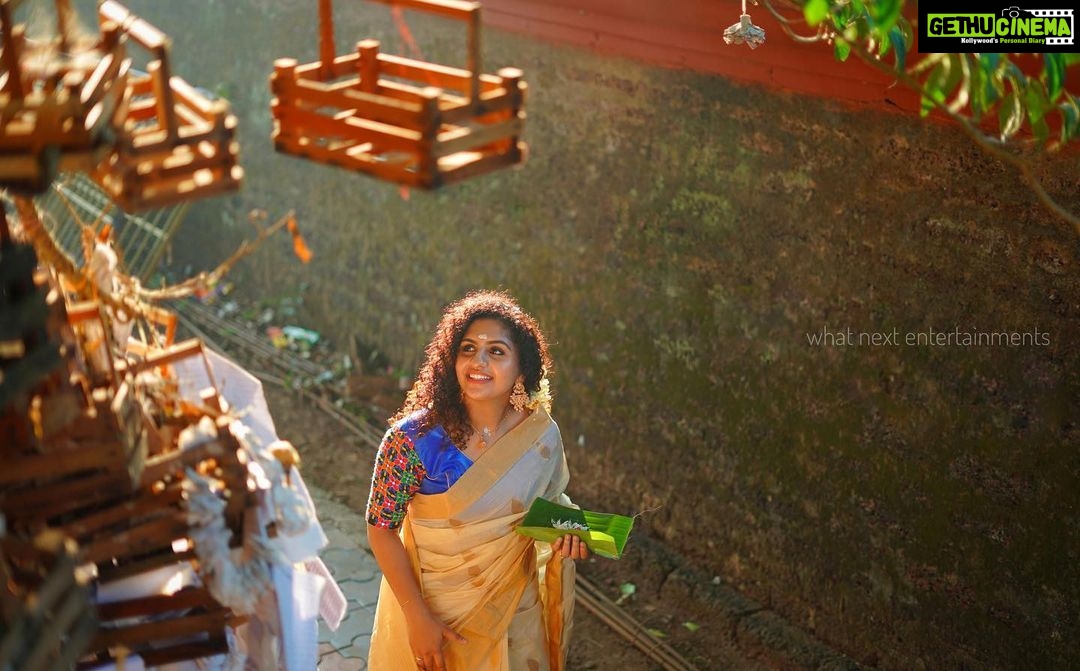 Noorin Shereef Instagram - "Ente naadu-from God's Own Country " Teaser out soon ! @whatnextentertainments @visalbabu_ @deepak__kc