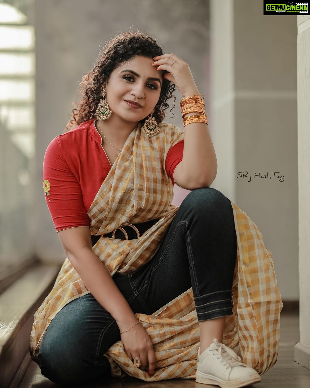 1080px x 1350px - Noorin Shereef Instagram - I like to look at your eyes aemnd stare forever  â€”â€”â€”â€” falling in love to my hustle timesðŸ˜˜ Wearing @ajiolife Clicks  @srj_hashtag Retouch @aneesh_perunguzhi Media partner @famepays Location @