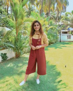 Noorin Shereef Instagram - Pause: rewind:playagain ✨✨✨✨