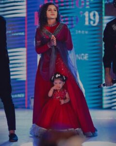Noorin Shereef Instagram - With my princess♥️ @nazmin_naznoor_ 

Btwn the inaguration  of @ladies_planet_  kids section
Pc @imthiyas_zaif