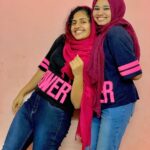 Noorin Shereef Instagram - Twinning for a reason♥️ @ferminnoushad Hijabs from @pastel_parrots #thank you for making our bonds♥️ match more with your hijab collections Check my latest reel for BTS😂
