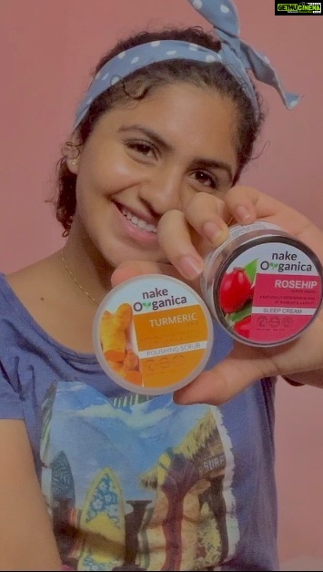 Noorin Shereef Instagram - #paidpartnership How to take care of your face tan and pigmentation Scurb @nakeorganica tumeric polishing scurb removed all dead skin cells and excess oil from face which made my skin skin feel fresh and supple Cream @nakeorganica rosehip cream really watery in texture and absorbs well. Rosehip is best for dehydration skin Dry skin beauties you’ll love this one so much and if you’re looking for a good night cream invest in this. Looking at the ingredients, this also makes up to a good under eye cream ( Multiple benefits alert ) as this has Vitamin E and Carrot seed 🥰.