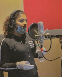 Noorin Shereef Instagram - Back to work👩🏽‍💻 Btwn the dubbing sessions  of @velleppam #postproduction #vellappam #noorin #noorinshereef_telugufc