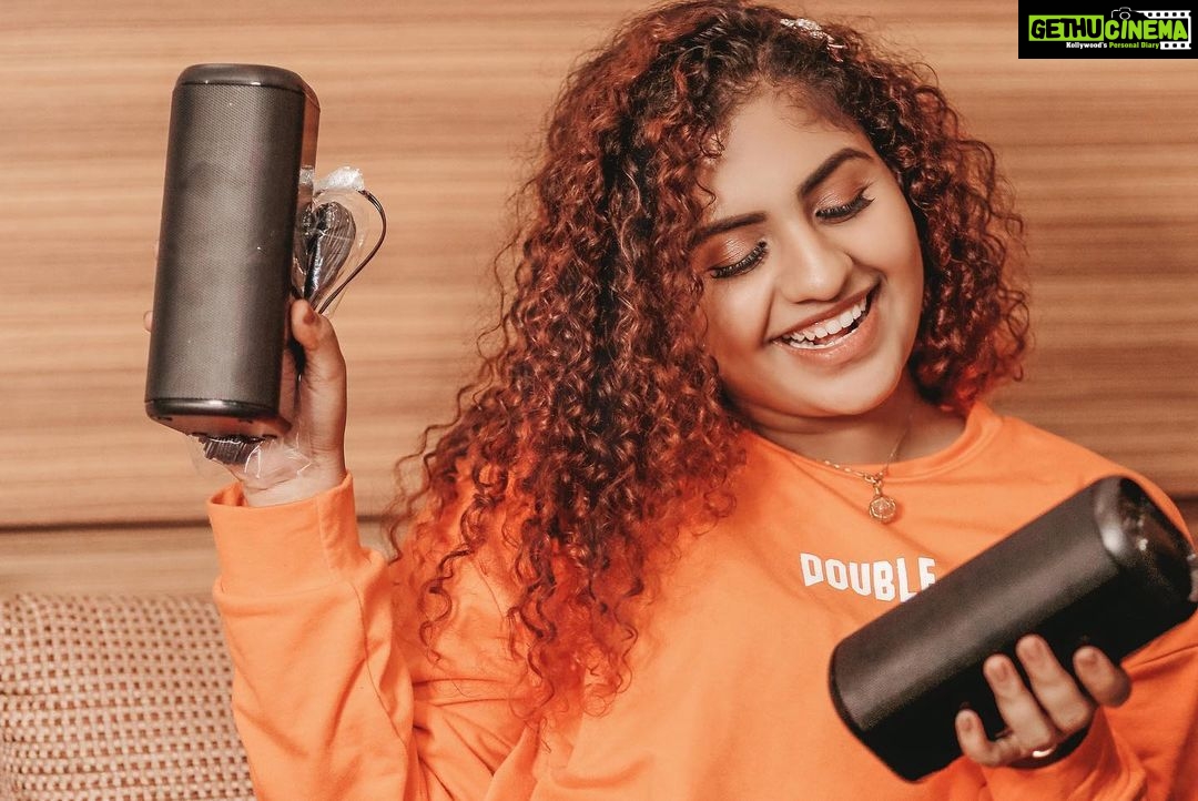 Noorin Shereef Instagram - Spend time with your own happy things. Really loved @zebronics 5.1 sound bar collections and they are so good at providing the best voice quality ♥️ @zebronics Media partner @famepays #zebronics #zebtough #music #indianbrand #instamusic #NoorinShereef #famepays #paidpartnershipwithalways