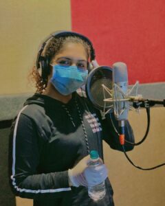 Noorin Shereef Instagram - Back to work👩🏽‍💻 Btwn the dubbing sessions  of @velleppam #postproduction #vellappam #noorin #noorinshereef_telugufc