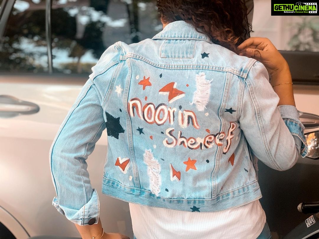 Noorin Shereef Instagram - Swipe !!🤭😬😬😬😬 We all love to hav eveything anything customized for us. Lets do it by ourself. Chekout my new youtube video about customizing my jacket . Link in my bio