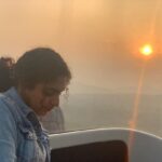 Noorin Shereef Instagram - That me trying to avoid eye contact with the sunman ,but he falls for me and doing things to impress me. (Note- i m secretly observing u man) Clicks by @deepak__kc For #entenaadu #keralatourismpackages