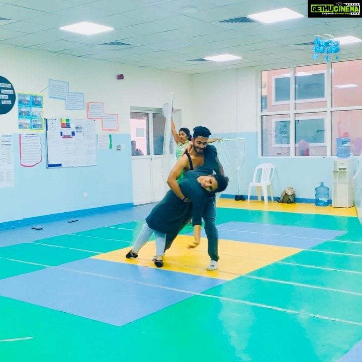 Noorin Shereef Instagram - Just with 2 hr practice Thank you so much @bangeragautham @vijshetty_15 @sonal_karkera_ #soulandbeats Bilva Indian School