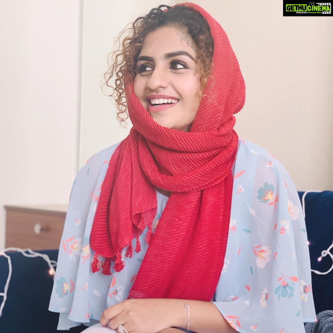 Noorin Shereef Instagram - Comfy hijabs from @pastel_parrots