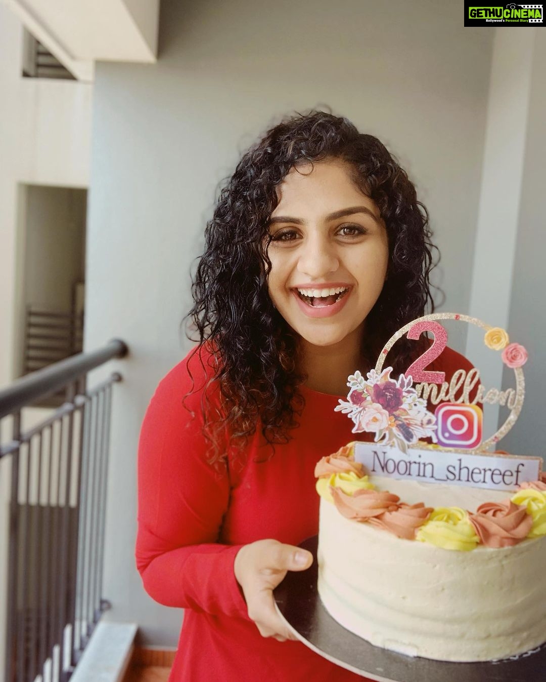 Noorin Shereef Instagram - 2 million fam β€ Such love, Much wow. Alhamdulillah, thank you fam We are 2 million strong now. π . Thank you @lecakefactory π πΈ @deepak_rs_4040 Thanku @sadhique_aboobacker for helping me to find the best million postπ€ #2MillionInstaFam #Love #Happy Thrissur