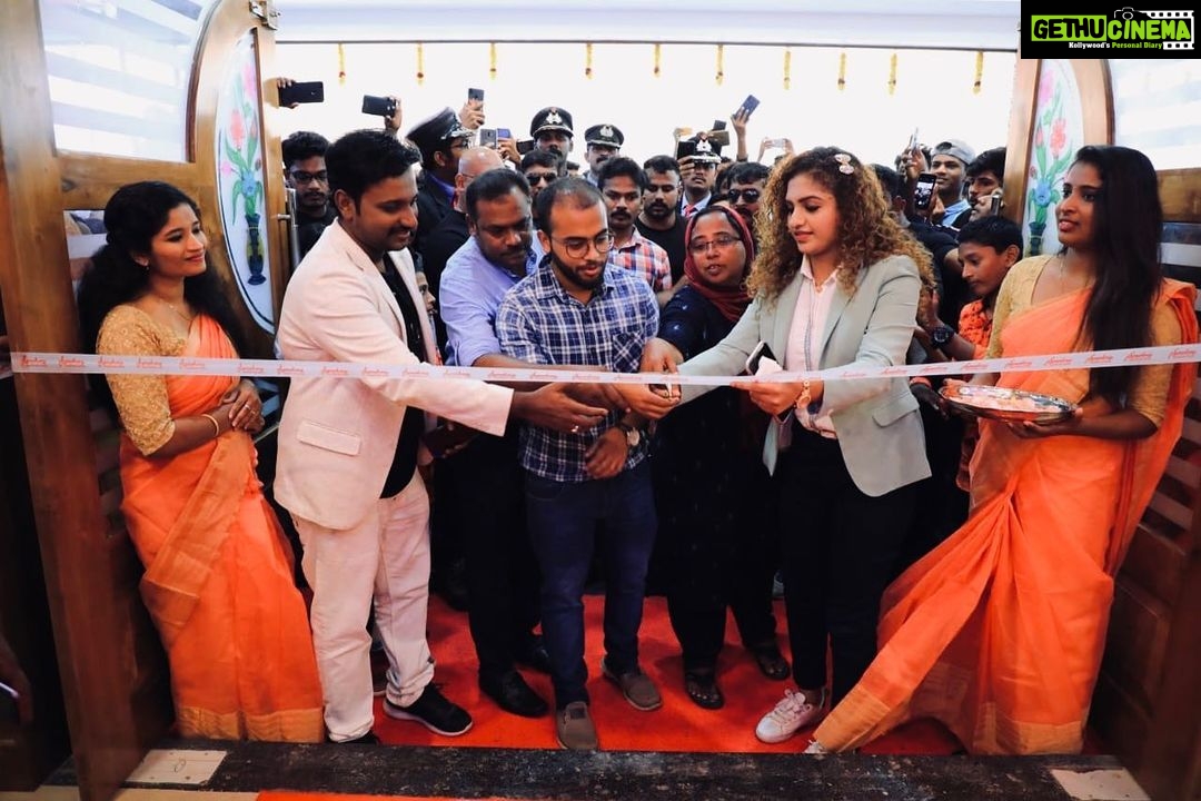 Noorin Shereef Instagram - Symphony convention centre.its a great honour to be a part at their inaugural cermony