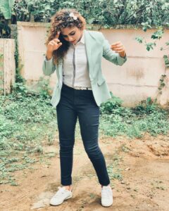 Noorin Shereef Instagram - 💚💚💚
When u feel you are falling?, just look your foot and make it right