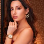 Nora Fatehi Instagram – U wish u cud turn back time?
@michaelkors 

📷 @tejasnerurkarr 
Hair @florianhurel 
Makeup @reshmaamerchant 
Styling @spacemuffin27