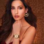 Nora Fatehi Instagram – U wish u cud turn back time?
@michaelkors 

📷 @tejasnerurkarr 
Hair @florianhurel 
Makeup @reshmaamerchant 
Styling @spacemuffin27