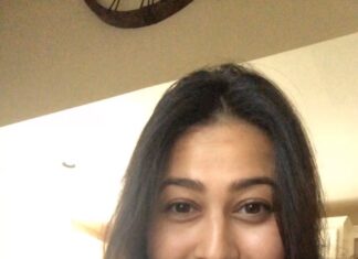 Panchi Bora Instagram - Happiness is the best make up! And I guess credit goes to Yoga 🧘🏻‍♀️ and my awesome family!! #blessed #nofilter