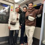 Parineeti Chopra Instagram - The week that was .. 💕🏡 🇬🇧 @pawanchopra01 @reenachopra.art @thisissahajchopra @shivangchopra99 London, United Kingdom