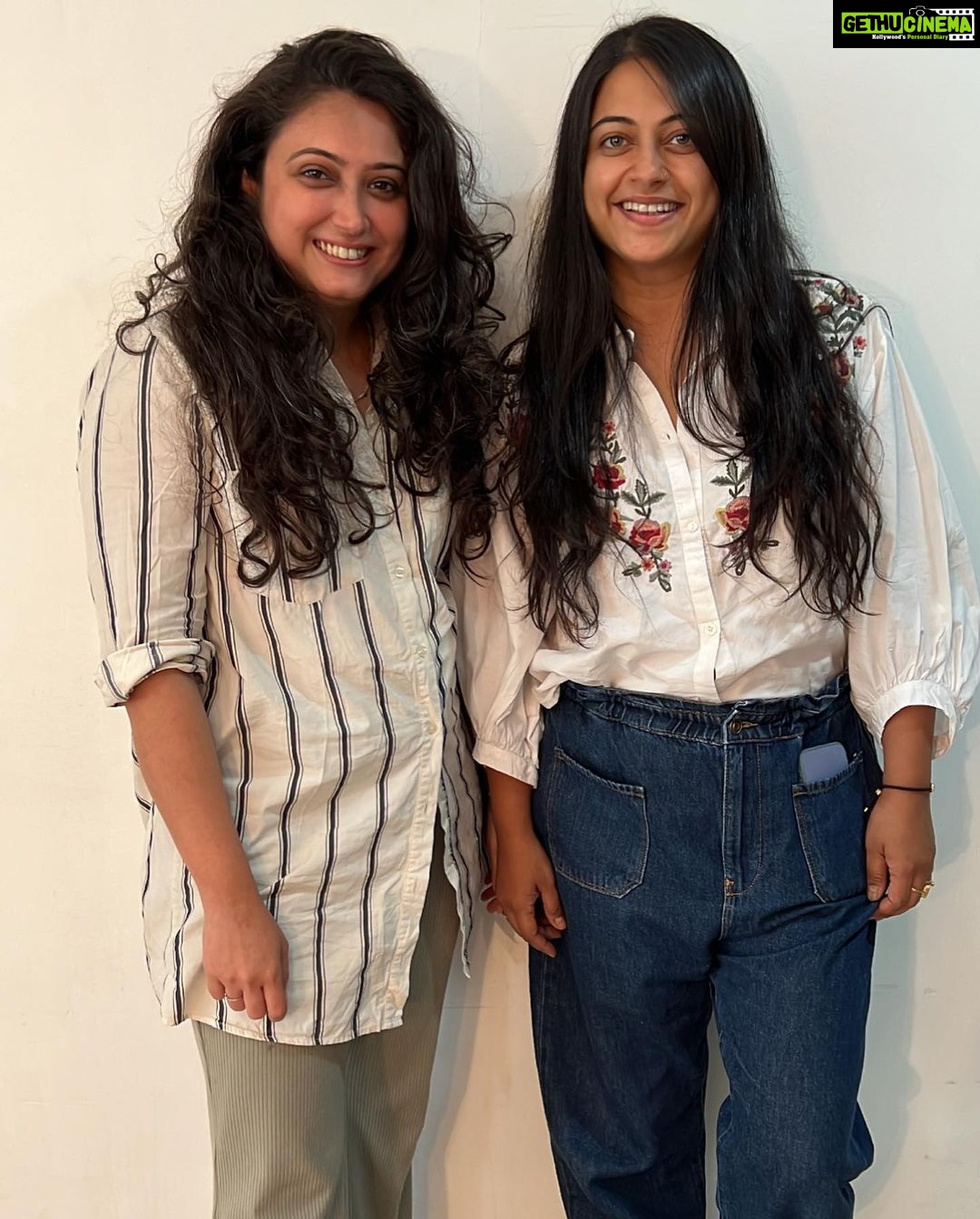Parvathy Instagram - An observer. A Witness. A mirror. @aniruddhatony and Ritesh ji, thank you for inviting me to embody MK. @pankajtripathi for being the absolute best co-actor ever, @sanjanasanghi96 @pareshpahuja @jaya.ahsan #dilipshankar for being amazing laikari partners! @virafsarkari #indrani for making sure I’m so well taken care of so I can be my best. Avik da and his team for effortlessly capturing the magic. To each and every department on this set, you’re kindness and efficiency helped me immensely. 🪬🌻