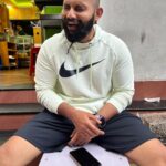 Parvathy Instagram - ‘Ente idli njan tharoolaaaaa’ Mean Joey bheegaran for you! Photo dump of a morning done right ! Early morning run and breakfast at @mysore_raman_idli with @bheegaran Swipe to see his smug happiness over getting butter podi idli vs my humble ghee podi idli! Then of course we rounded it off with a ghee roast! 🥳🥳🥳